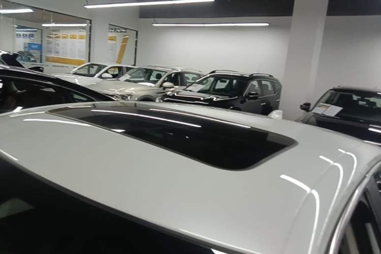 Used Honda Civic 2023 240TURBO CVT Dynamic Edition Roof