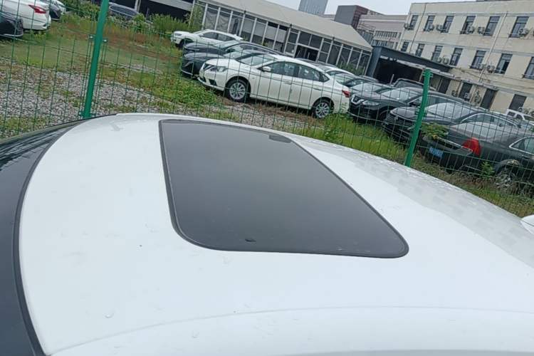 Used Honda Civic 2023 240TURBO CVT Dynamic Edition Roof
