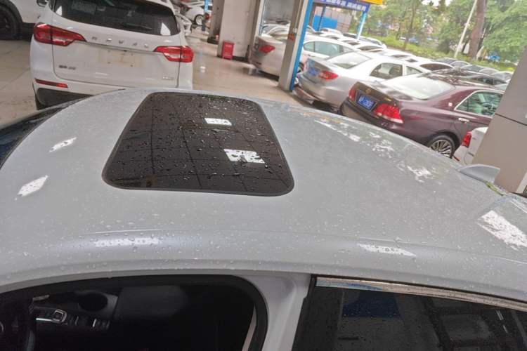Used Honda Civic 2023 2.0L eHEV Pioneer Edition Roof