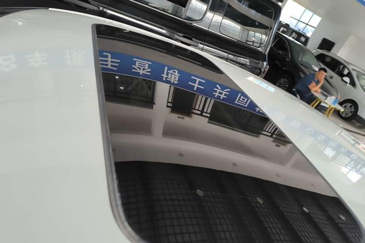 Used Honda Civic 2023 240TURBO CVT Dynamic Edition Roof