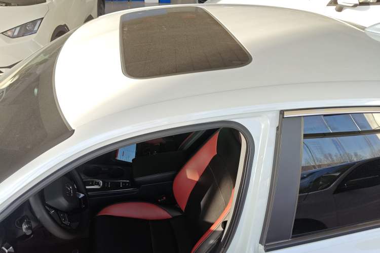 Used Honda Civic 2023 2.0L eHEV Pioneer Edition Roof