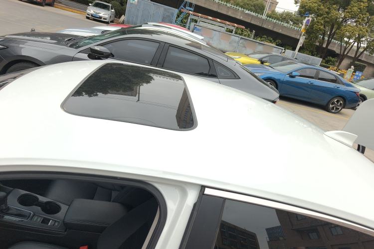 Used Honda Civic 2023 240TURBO CVT Dynamic Edition Roof