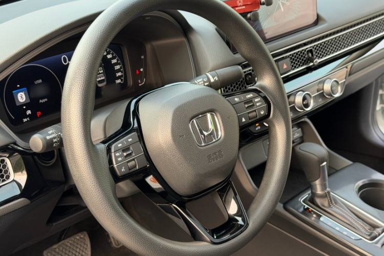 Used Honda Civic 2023 240TURBO CVT Dynamic · Center Stage Special Edition Steering Wheel