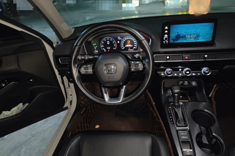 Used Honda Civic 2023 240TURBO CVT Dynamic Control · C-Position Guest Special Edition Steering Wheel