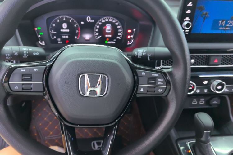 Used Honda Civic 2023 240TURBO CVT Dynamic · Center Stage Special Edition Steering Wheel
