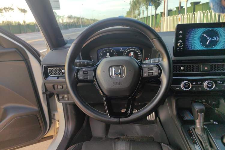 Used Honda Civic 2023 HATCHBACK 240TURBO CVT Extreme Edition Steering Wheel