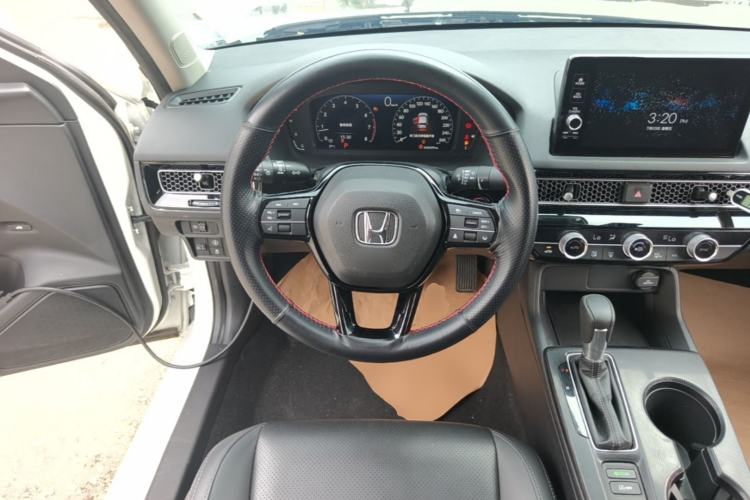 Used Honda Civic 2023 240TURBO CVT Dynamic Edition Steering Wheel