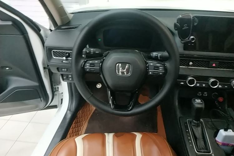 Used Honda Civic 2023 240TURBO CVT Dynamic Edition Steering Wheel