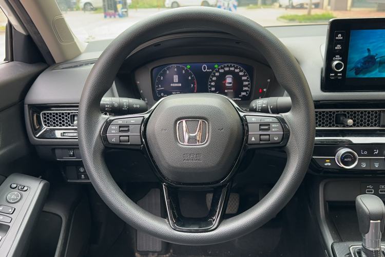 Used Honda Civic 2023 240TURBO CVT Dynamic · Center Stage Special Edition Steering Wheel