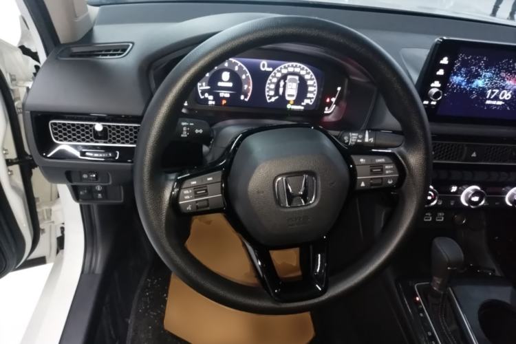 Used Honda Civic 2023 240TURBO CVT Dynamic Edition Steering Wheel