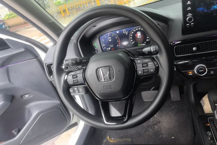 Used Honda Civic 2023 240TURBO CVT Dynamic Edition Steering Wheel