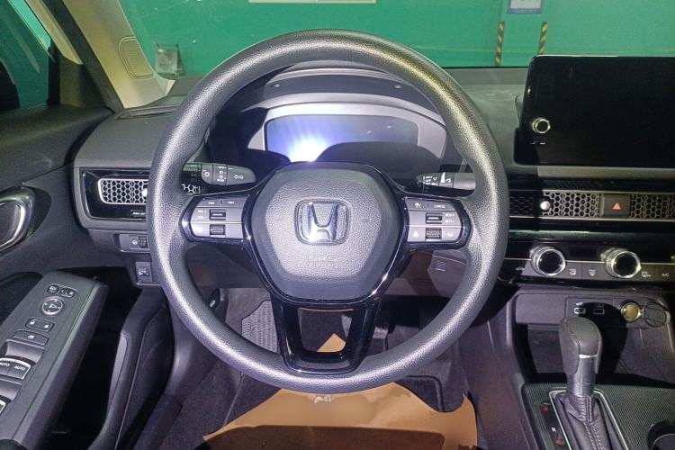 Used Honda Civic 2023 240TURBO CVT Dynamic · Center Stage Special Edition Steering Wheel