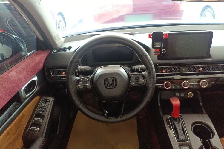 Used Honda Civic 2023 240TURBO CVT Dynamic Edition Steering Wheel