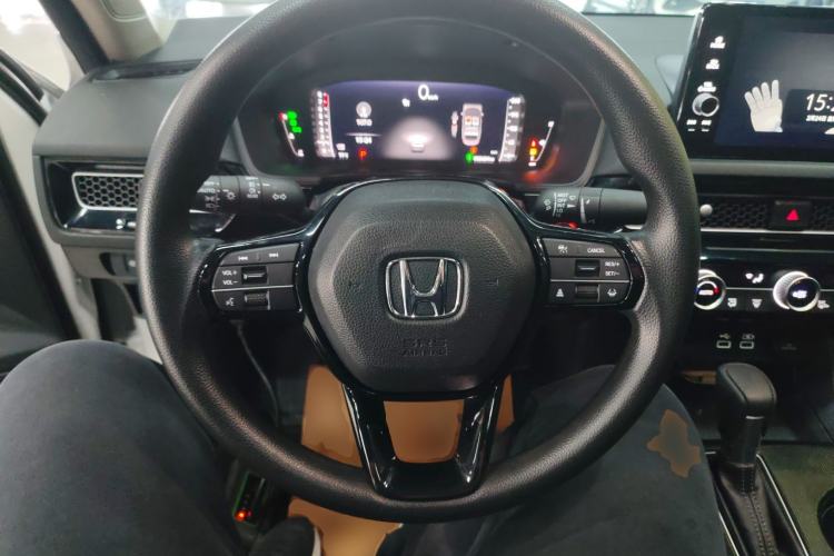 Used Honda Civic 2023 240TURBO CVT Dynamic · Center Stage Special Edition Steering Wheel