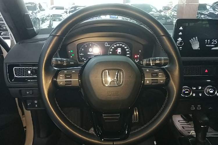 Used Honda Civic 2023 HATCHBACK 240TURBO CVT Extreme Edition Steering Wheel