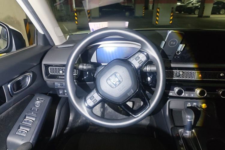 Used Honda Civic 2023 240TURBO CVT Dynamic Edition Steering Wheel