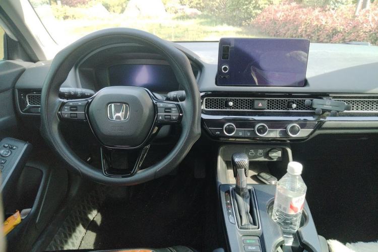 Used Honda Civic 2023 240TURBO CVT Dynamic Edition Steering Wheel