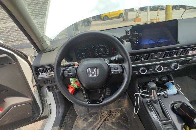 Used Honda Civic 2023 240TURBO CVT Dynamic Edition Steering Wheel