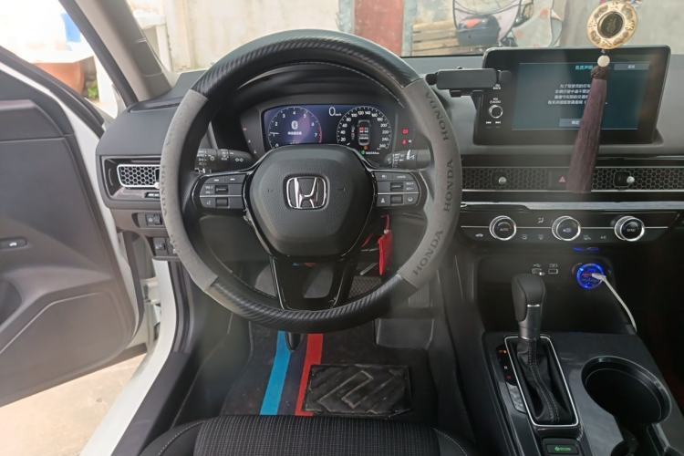 Used Honda Civic 2023 240TURBO CVT Dynamic Edition Steering Wheel
