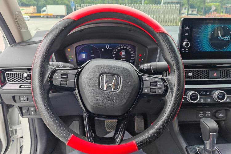 Used Honda Civic 2023 240TURBO CVT Dynamic Edition Steering Wheel