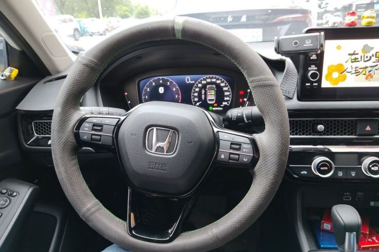 Used Honda Civic 2023 240TURBO CVT Dynamic Edition Steering Wheel