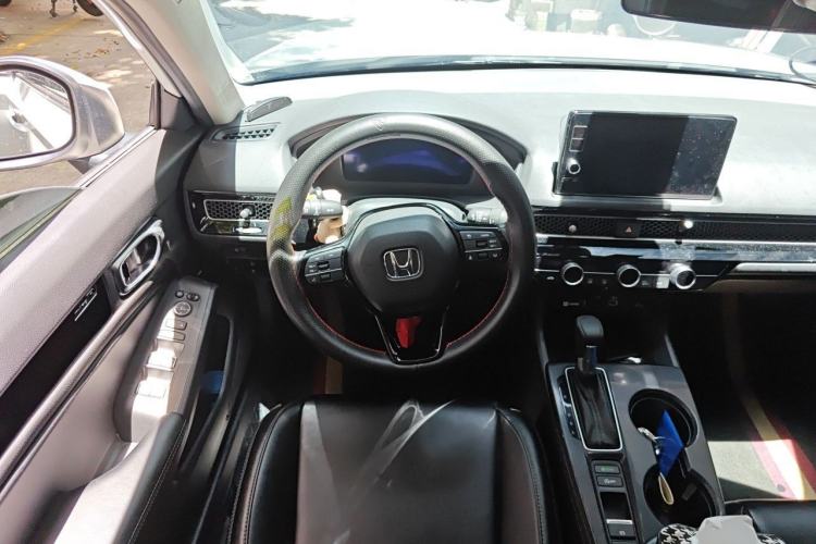 Used Honda Civic 2023 240TURBO CVT Dynamic Edition Steering Wheel