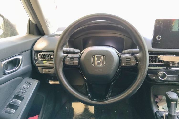 Used Honda Civic 2023 240TURBO CVT Dynamic Edition Steering Wheel