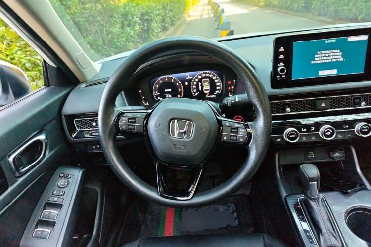 Used Honda Civic 2023 240TURBO CVT Dynamic Edition Steering Wheel