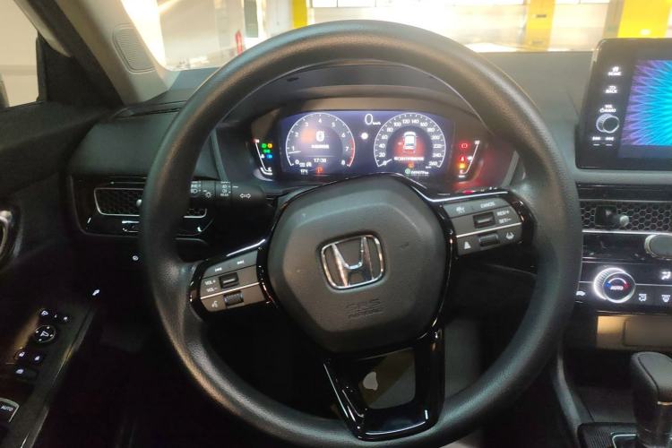 Used Honda Civic 2023 240TURBO CVT Dynamic Edition Steering Wheel