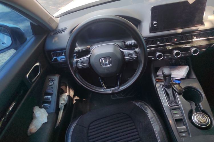 Used Honda Civic 2023 240TURBO CVT Dynamic Edition Steering Wheel