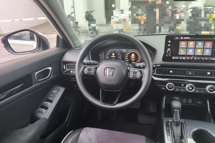 Used Honda Civic 2023 240TURBO CVT Dynamic · Center Stage Special Edition Steering Wheel