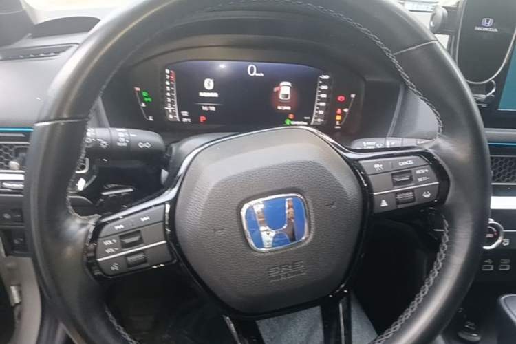 Used Honda Civic 2023 HATCHBACK 240TURBO CVT Extreme Edition Steering Wheel