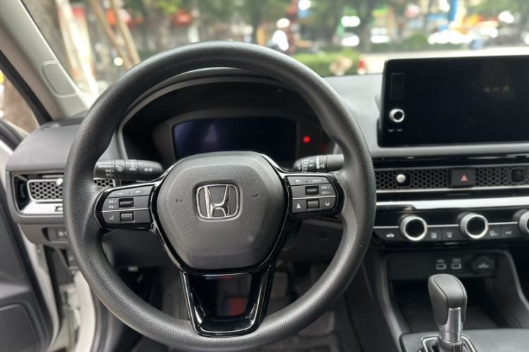 Used Honda Civic 2023 240TURBO CVT Dynamic Edition Steering Wheel