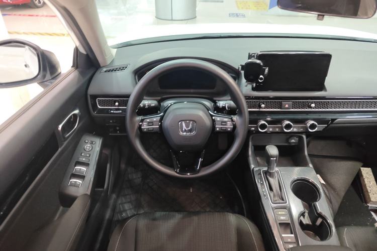 Used Honda Civic 2023 240TURBO CVT Dynamic Edition Steering Wheel