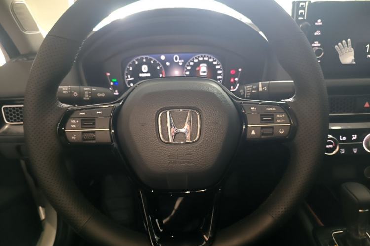 Used Honda Civic 2023 240TURBO CVT Dynamic · Center Stage Special Edition Steering Wheel