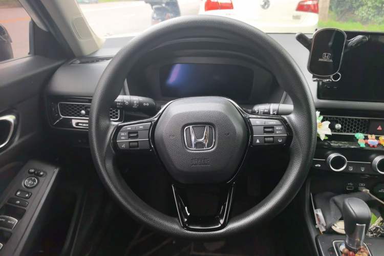 Used Honda Civic 2023 240TURBO CVT Dynamic · Center Stage Special Edition Steering Wheel