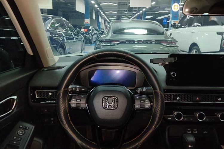 Used Honda Civic 2023 240TURBO CVT Dynamic Edition Steering Wheel