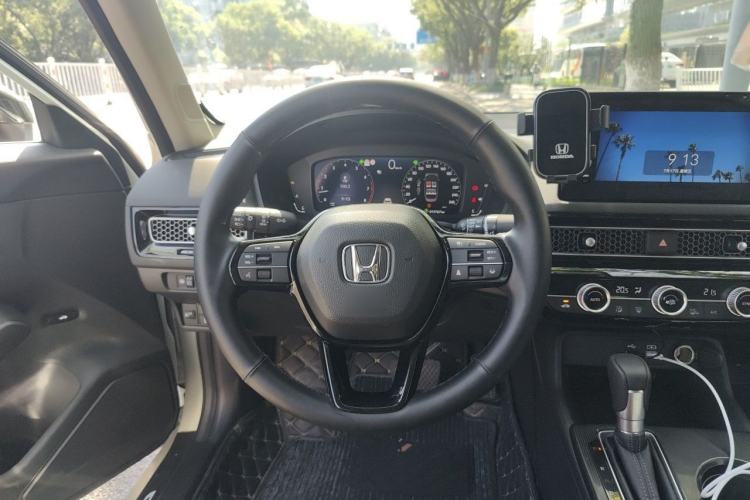 Used Honda Civic 2023 240TURBO CVT Dynamic Edition Steering Wheel