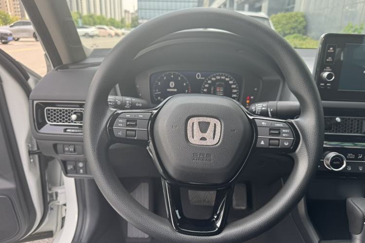 Used Honda Civic 2023 240TURBO CVT Dynamic · Center Stage Special Edition Steering Wheel
