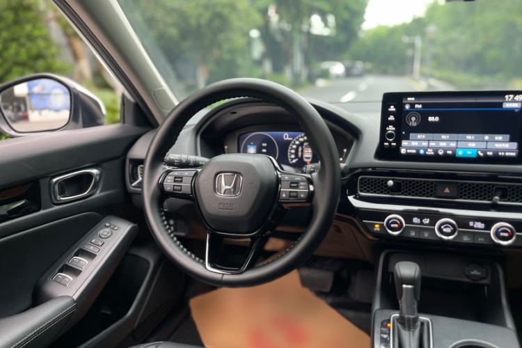 Used Honda Civic 2023 240TURBO CVT Dynamic Edition Steering Wheel