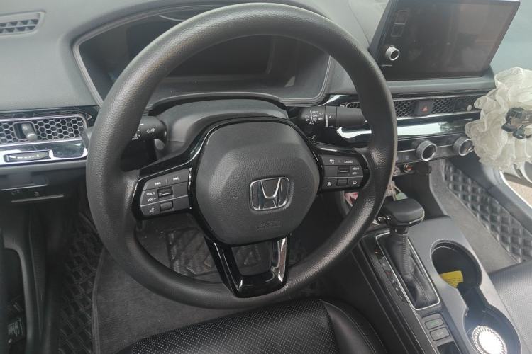 Used Honda Civic 2023 240TURBO CVT Dynamic Edition Steering Wheel