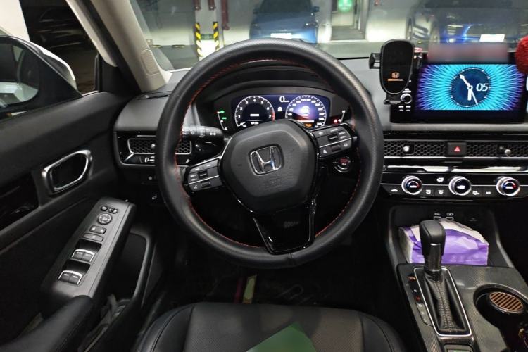 Used Honda Civic 2023 240TURBO CVT Dynamic Edition Steering Wheel