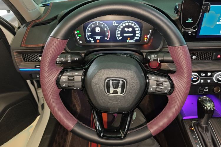 Used Honda Civic 2023 240TURBO CVT Dynamic Edition Steering Wheel
