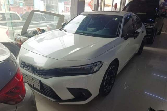 Ojetý Honda Civic 2023 HATCHBACK 240TURBO CVT Extreme Edition