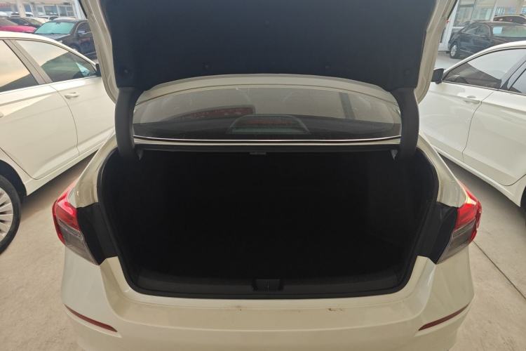 Used Honda Civic 2023 240TURBO CVT Dynamic Edition Trunk
