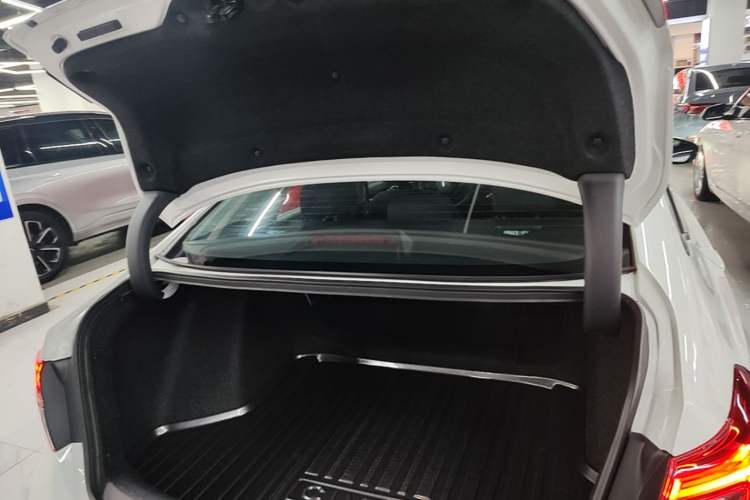 Used Honda Civic 2023 240TURBO CVT Dynamic Edition Trunk