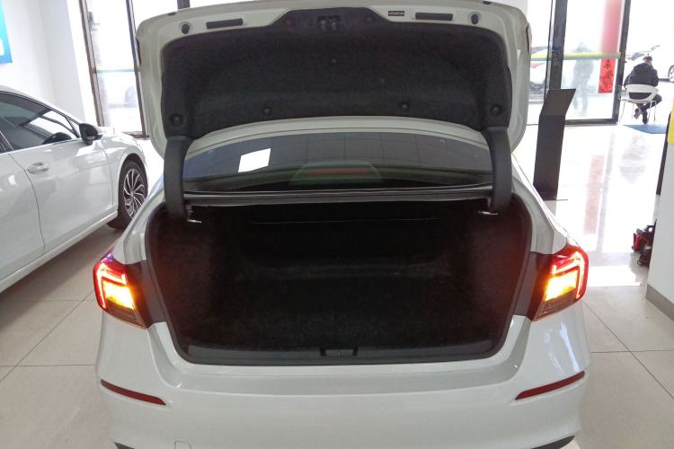 Used Honda Civic 2023 240TURBO CVT Dynamic Edition Trunk