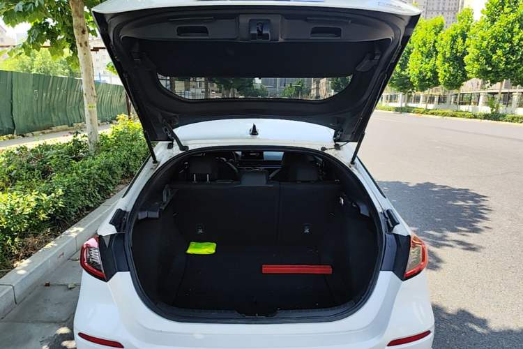 Used Honda Civic 2023 HATCHBACK 240TURBO CVT Extreme Edition Trunk