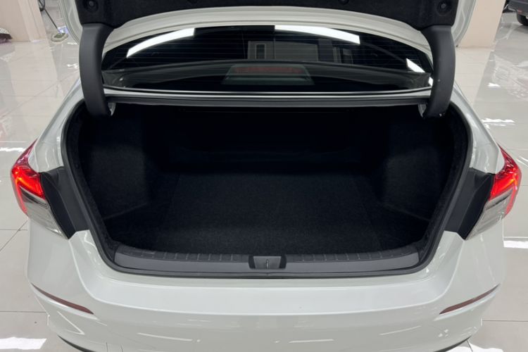 Used Honda Civic 2023 240TURBO CVT Dynamic Edition Trunk