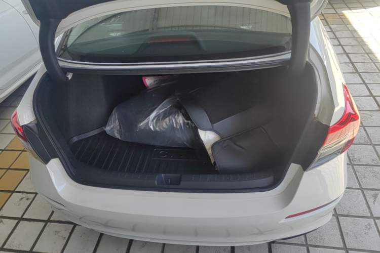 Used Honda Civic 2023 240TURBO CVT Dynamic Edition Trunk
